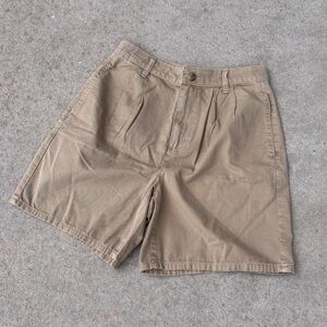 American Eagle khaki pleated shorts